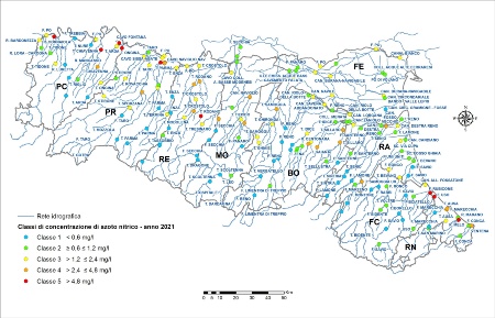 Figura 4: Distribuzione territoriale dei punti di monitoraggio (tutte le stazioni) e relativa classe di concentrazione (LIMeco) azoto nitrico (2021)