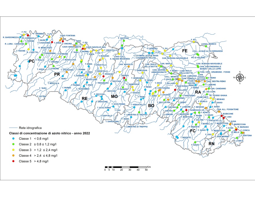 Distribuzione territoriale dei punti di monitoraggio (tutte le stazioni) e relativa classe di concentrazione (LIMeco) azoto nitrico (2022)