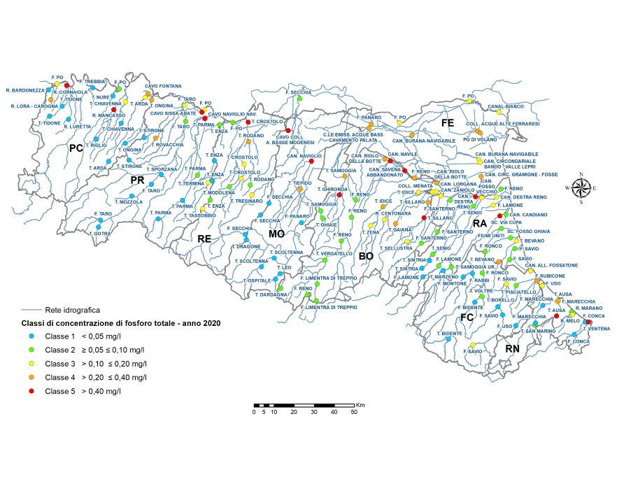 Distribuzione territoriale dei punti di monitoraggio (tutte le stazioni) e relativa classe di concentrazione di fosforo totale (2020) 