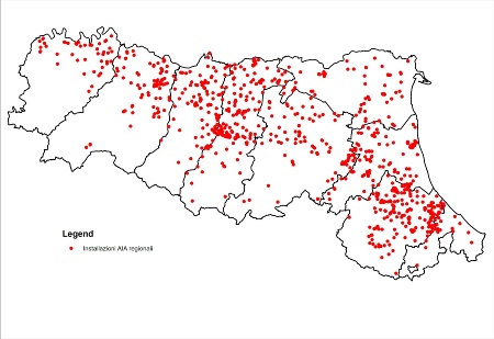 Figura 1: Distribuzione territoriale delle installazioni soggette ad AIA regionale (All. VIII DLgs 152/2006), suddivise per tipologia attività, in Emilia-Romagna (2024)